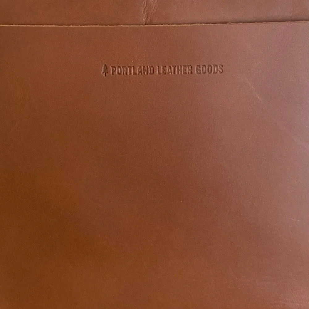 PORTLAND LEATHER COMPANY MINI ZIP TOP CROSSBODY IN HONEY - Picture 6 of 12